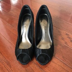 Size 6.5 White House Black Market satin heels